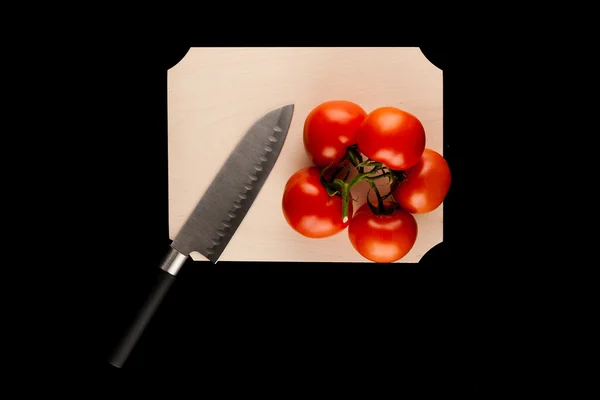 Tomate com faca — Fotografia de Stock