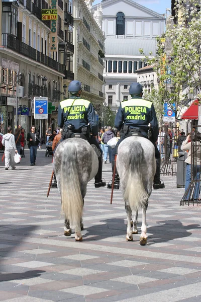 Madrid Spain April 2010 Municipal Police Horseback Streets City Center — Stock Photo, Image