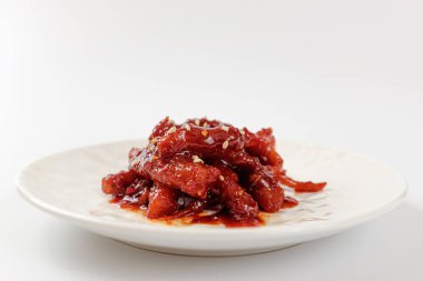 Deodeok ile yapılmış yemek. Köklerine baharat sürülmüş yiyecekler. Kore yemek kültürü