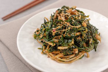 root vegetable. spring vegetable food. strong flavored food