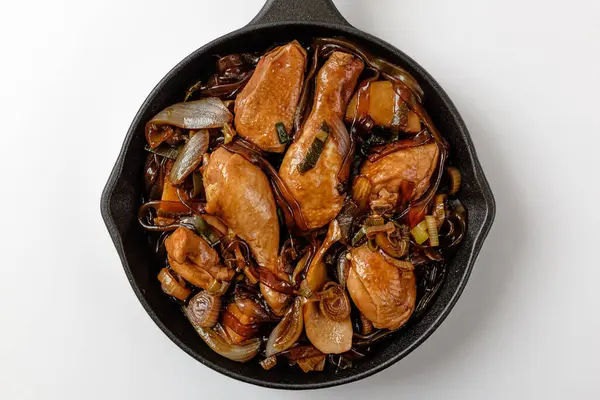韩国饮食文化 用香料腌制的鸡肉 酱油调料 — 图库照片