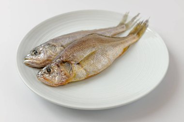 Kurutulmuş balık. Tuzlu ve taze balıklar. Kore yemek kültürü