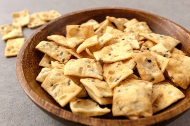 Hafif ve çıtır çıtır tofu atıştırmalığı