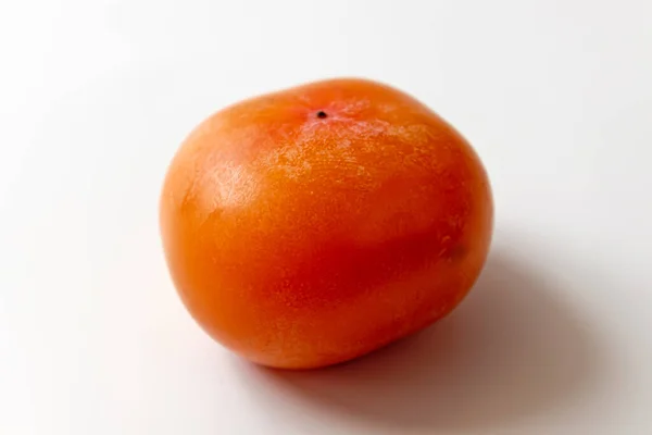 白を基調とした柿の実 — ストック写真