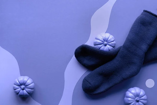 Фиолетовый Монохромный Бумажный Фон Декоративными Вставками Теплые Зимние Впитывания Слоеном — стоковое фото