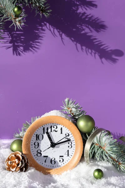 Christmas Decor Wood Alarm Clock Purple Very Peri Background Sunshine — Stock Photo, Image