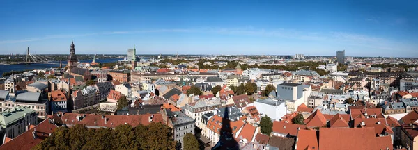 Panoramiczny Widok Lotu Ptaka Stare Miasto Ryga Rzekę Daugava Kościoła — Zdjęcie stockowe