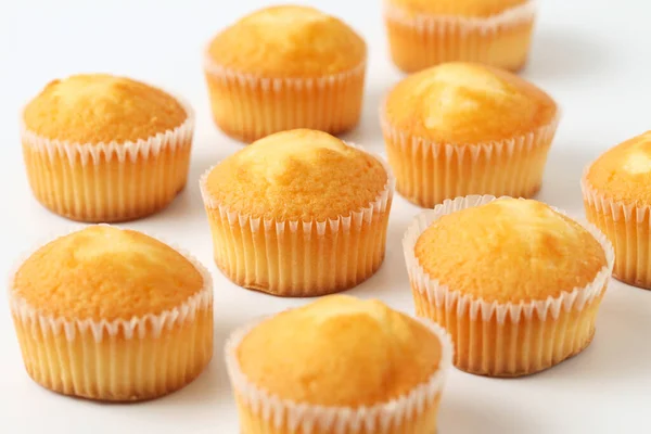 Prosté cupcakes muffin izolované na bílém pozadí Royalty Free Stock Obrázky