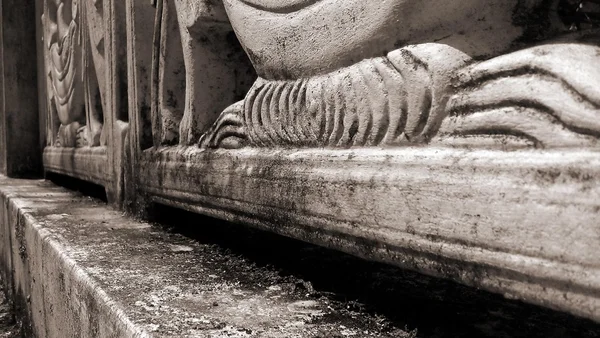 Ancient building ruins in Sri Lanka — Stock Photo, Image