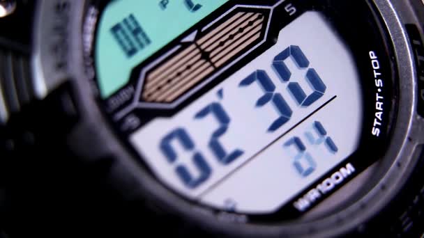 带跑计时器和秒表的硬式运动手表液晶显示 — 图库视频影像