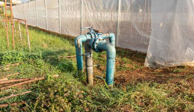 Bazı sulama araçları ve ekipmanlar tarımda kullanılır