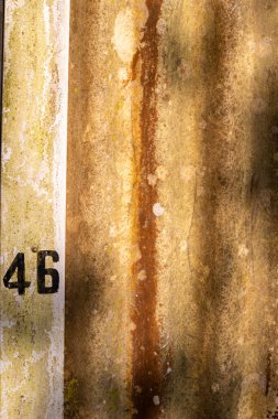 Eski asbest tabakası pürüzlü dokuyu kapat