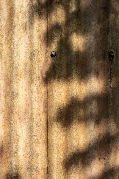 Eski asbest tabakası pürüzlü dokuyu kapat