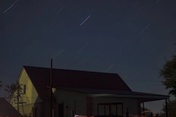 Die Bewegung der Sterne am Nachthimmel — Stockfoto