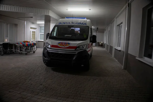 Ambulance Het Ziekenhuis Geneeskunde — Stockfoto
