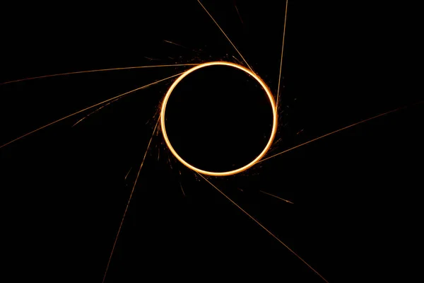 Okrągłe Światła Iskrami Czarnym Tle — Zdjęcie stockowe