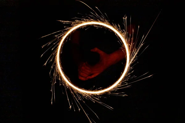 Luzes Circulares Com Faíscas Sobre Fundo Preto — Fotografia de Stock