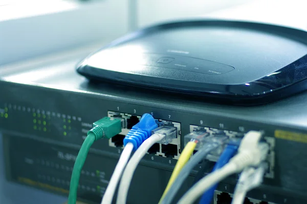 Router con cavi, supporto aziendale IT — Foto Stock