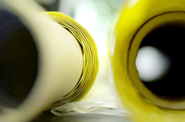 Rollo de papel amarillo — Foto de Stock