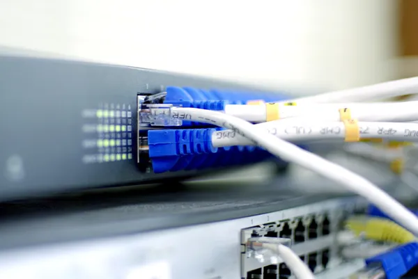 Router met kabel draden — Stockfoto