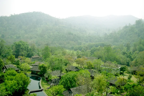 Piscine naturelle en montagne reso — Photo