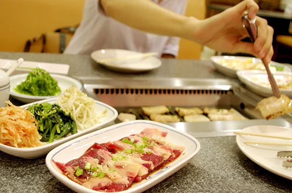 Barbacoa asiática en restaurante — Foto de Stock