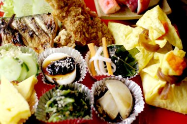 renkli Japon yemekleri set. yemekleri güzel süslemeleri
