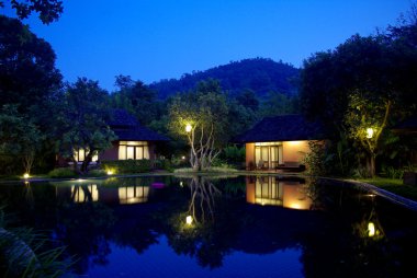 tropikal resort villa mimari aydınlatma