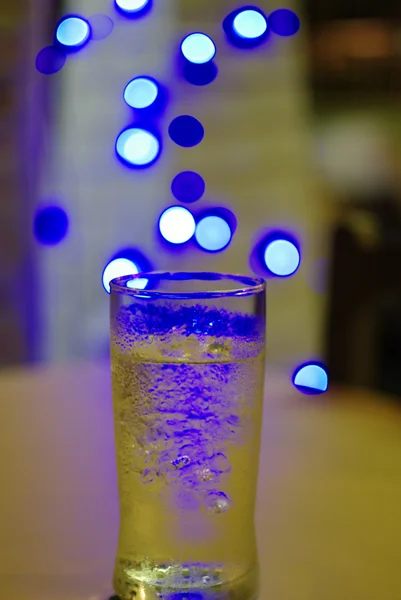 Παγωμένο ποτό με φωτισμό — Φωτογραφία Αρχείου