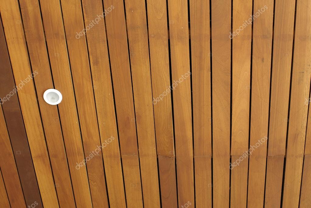 Holzdielen für die Decke mit Downlight - Stockfotografie: lizenzfreie