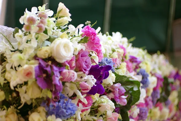 Dekoracje kwiatowe tło wesele — Zdjęcie stockowe