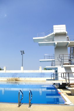 olimpik yüzme ve dalış Havuzu