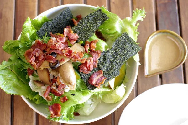 Salad with bacon, ceasar salad — Stock Photo, Image