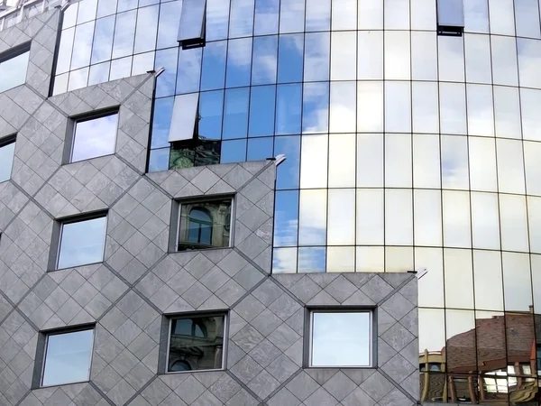 Moderna fachada de pared de vidrio curvado arquitecto — Foto de Stock