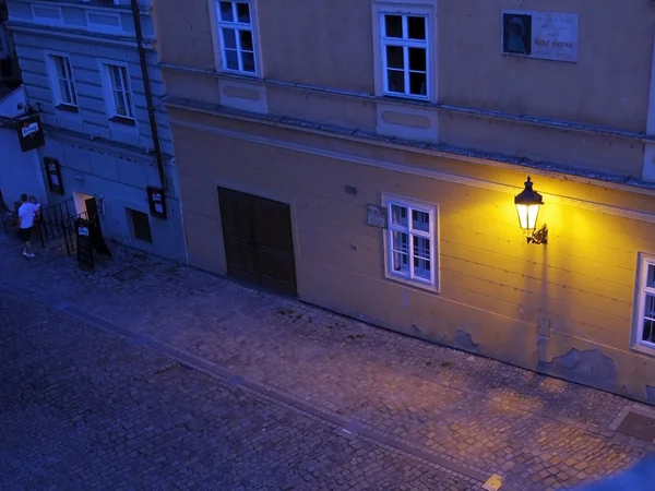 Lampada da parete in strada — Foto Stock
