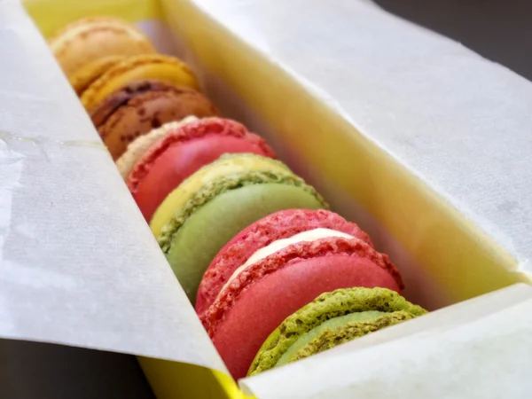 Macaron kleurrijke dessert — Stockfoto
