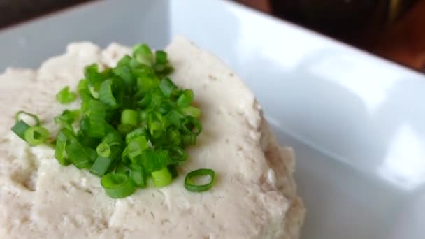 Het Eten Van Zelfgemaakte Zachte Tofu Japanse Stijl Gezond Voedsel — Stockvideo