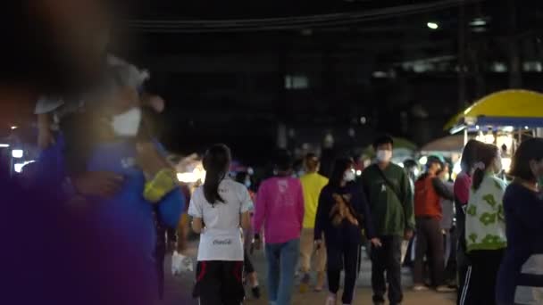 Mukdahan Tailandia Nov 2021 Caminando Mercado Nocturno Tailandia Con Nuevo — Vídeo de stock