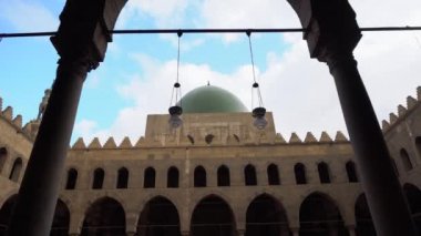 Muhammed Ali Paşa 'nın Ulu Camii. Giriş kapısı. Duvarın detaylarıyla Kahire, Mısır.