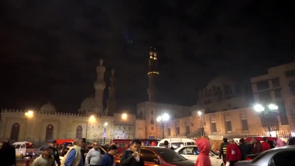 Cairo Egyot Dec 2019 Люди Ходять Нічній Вулиці Мечеть Аль — стокове відео