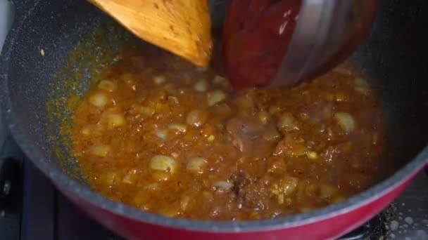 Singapore Chili Krab Curry Base Voeg Ketchup Saus Gebakken Curry — Stockvideo