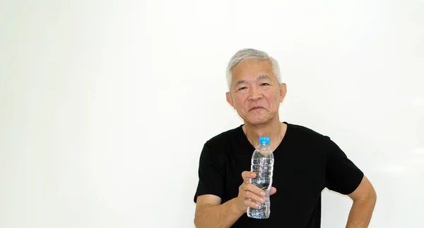 Asian Senior Man Holding Bottle Water Healthy Tip Stay Hydrat — Stockfoto