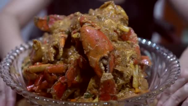 Singapore Famous Dish Chilli Crab Homemade Seafood Curry Sauce Southeast — Video Stock