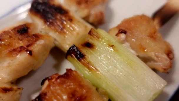 Japanese Yakitori Chicken Skewer Barbecue Green Onion Salt Lime Izakaya — Stockvideo