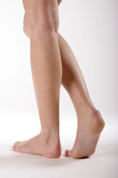 Nogi młoda kobieta — Zdjęcie stockowe