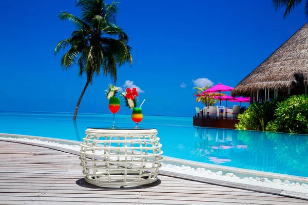 Bocal Fruity Cocktail Beach Table Maldives Island Landscape Tropical Fresh — Fotografia de Stock