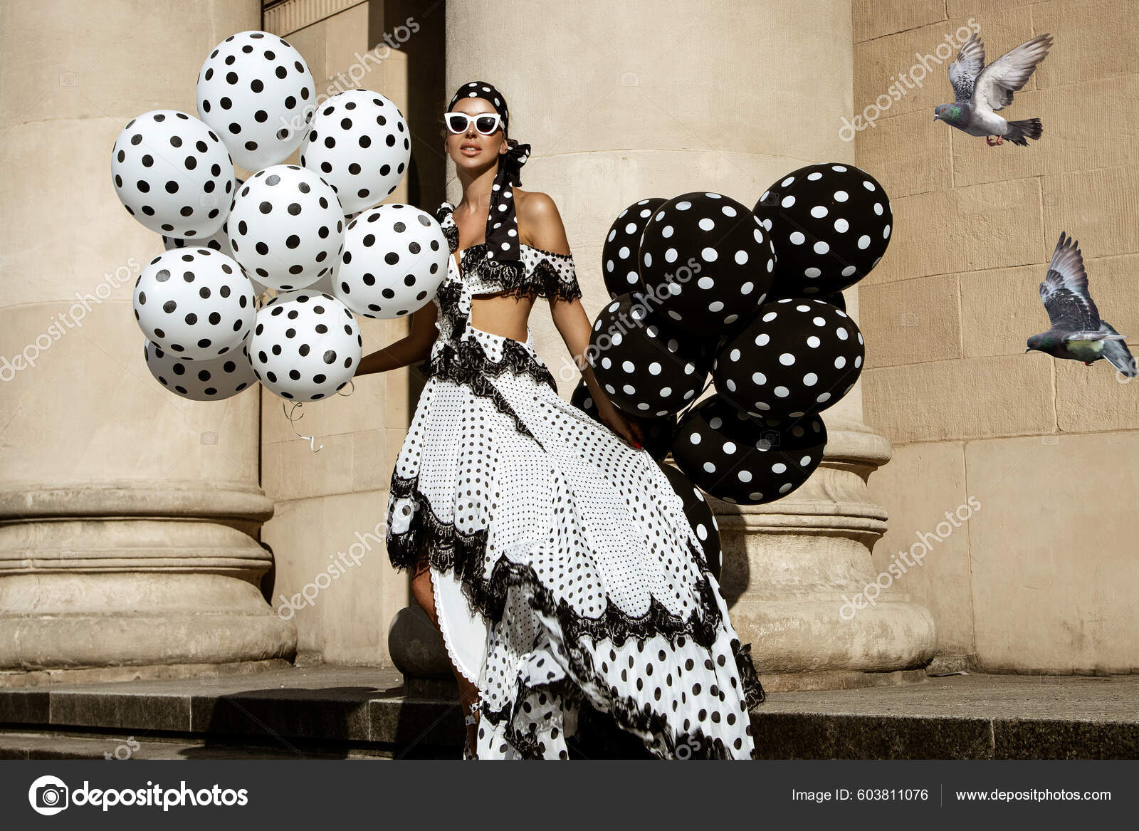 Fashion Week Outfit: white dress with polka-dots