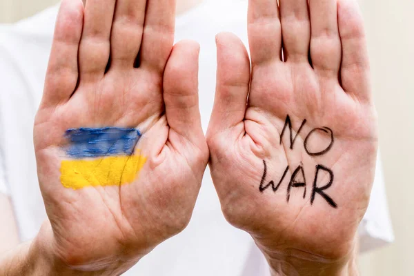 Drapeau Oukranien Aucun Message Guerre Peint Sur Les Mains Russie — Photo