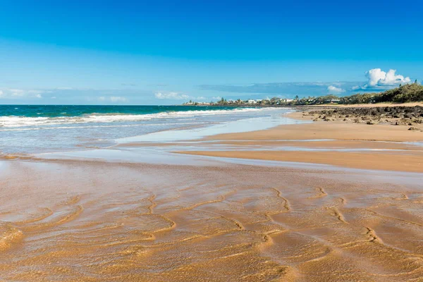 Beautiful Ocean Sandy Beach Nature Background Town Horizon Ocean Tide — Stockfoto