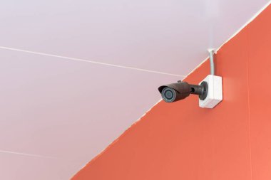 Bina duvar üzerinde Cctv güvenlik kamera.